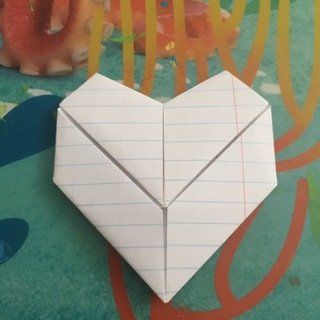 I made it!-7H Origami With Notebook Paper, Origami Notebook, How To Make Notebooks, Paper Hearts Origami, Easy Origami Heart, Origami Sheets, Origami Tattoo, Ideas For Classroom, Diy Best Friend Gifts