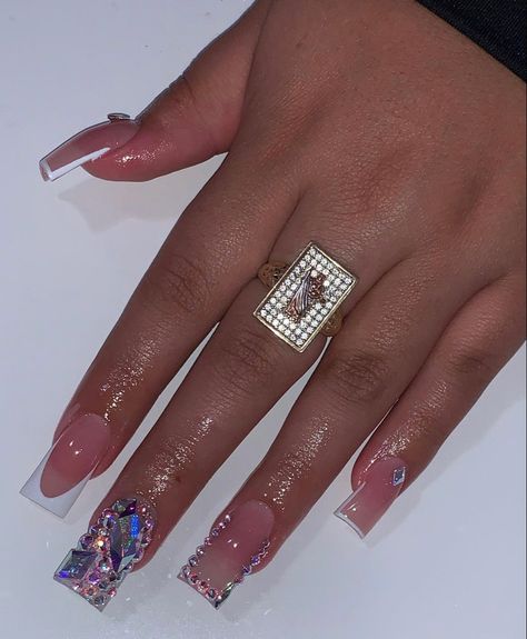 Short Blinged Out Nails, Pink Bling Nails, Nails Design With Rhinestones, White Acrylic Nails, French Acrylic Nails, Dope Nail Designs, Short Square Acrylic Nails, Long Acrylic Nails Coffin, Short Acrylic