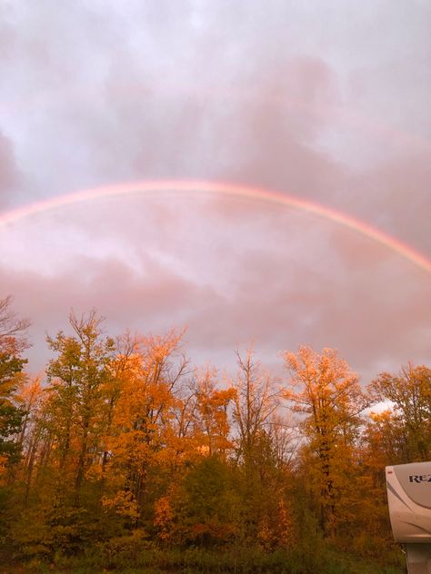 rainbow over some autumn trees #autumn #aesthetic #rainbow Rainbow Fall Aesthetic, Autumn Aura, Autumn Rainbow, Fall Rainbow, Trees Autumn, Aesthetic Rainbow, Rainbow Falls, Aesthetic Things, Autumn Aesthetic