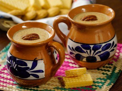 Pinole Recipe, Vegan Mexican Hot Chocolate, Abuelita Hot Chocolate, Atole Recipe, Mexican Drink Recipes, Bread Of The Dead, Mexican Coffee, Mexican Hot Chocolate, Vegan Mexican