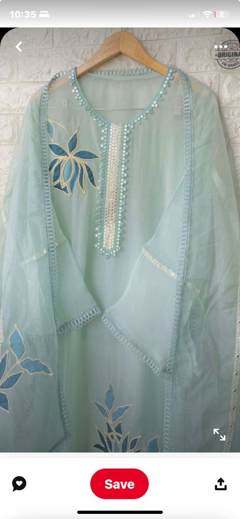 Organza Suit, Organza Suits, Pola Bordir, Pakistani Fashion Casual, Kurti Embroidery Design, Pakistani Fancy Dresses, Kurta Neck Design, Salwar Kamiz, Dress Design Patterns