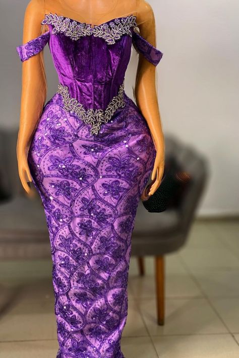 Classic Lace Styles, Purple Lace Styles, Latest Asoebi Styles 2023, Styles For Traditional Marriage, Lace Styles For Ladies, Nigerian Attire, African Prom Dresses Ankara, Latest Lace Styles, Agbada Design