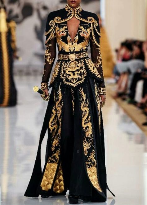 Futuristic Elegant Fashion, Embroidery Fashion Runway, Celestial Jumpsuit, Butterfly Armor, Queen Attire, Armor Fashion, God Fashion, Heaven Gaia, Gaun Abad Pertengahan