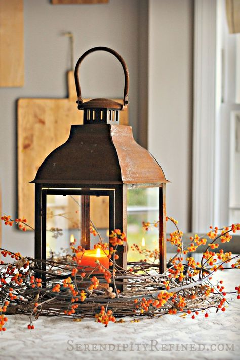 40+ DIY Thanksgiving Centerpieces - Thanksgiving Table Decor Diy Thanksgiving Centerpieces, Thanksgiving Centerpieces Diy, Easy Diy Thanksgiving, Fall Lanterns, Moldes Halloween, Fall Lantern, Halloween Decor Diy, Fall Table Centerpieces, Tafel Decor