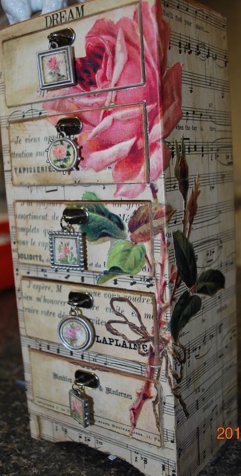 Decoupage Tutorial.  A small chest that you create with special treatments can easily become your place to keep magical items close at hand in a very beautiful way. Muebles Shabby Chic, Hantverk Diy, Decoupage Tutorial, Decoupage Furniture, Jewelry Chest, Home Goods Decor, Music Sheets, Funky Furniture, Vintage Diy