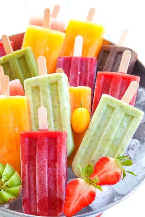 Ice Cream Social Alternatives: Fruit Juice Bars / Popsicles #icecreamparty #icecreamsocial #fruitbars Healthy Ice Pops, Ice Cream Social Party, Ice Cream Alternative, Ice Cream Games, Play Ice Cream, Ice Pop Maker, Hawaiian Shaved Ice, Old Fashioned Ice Cream, Fruit Popsicles