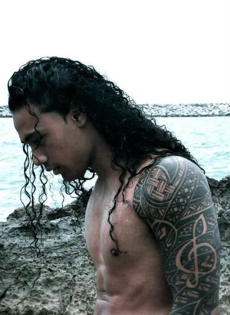 Handsome Polynesian men | Found on 96799.tumblr.com Samoan Men, Man With Long Hair, Polynesian Men, Hawaiian Men, Hairstyle Names, Boys Long Hairstyles, Curly Hair Men, Long Curly Hair, Long Hair Styles Men