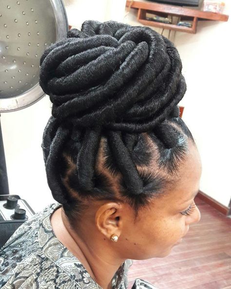 Tread Hairstyles, Kiko Hairstyle, Kiko Hairstyle With Wool, Wool Hair Styles, Corn Roll Hair Styles, Wool Hairstyles, Hair Styles For Ladies, African Threading, Braid Styles For Girls