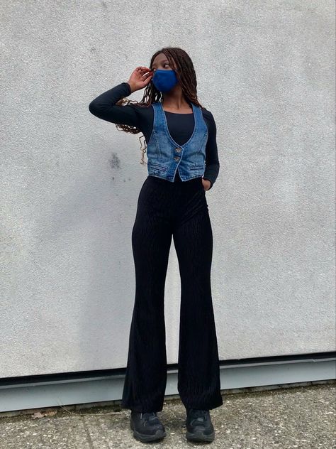 Cool Flare Pants, Non Jean Outfits Pants, Knit Vest Winter Outfit, Black Pants With Jean Jacket Outfit, Fall Jean Vest Outfits, Jean Vest Dress Outfit, Vest Outfits Denim, Styling Black Jean Jacket, Long Sleeve With Vest Outfit