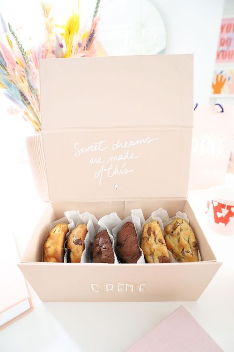 Cookie Dough Cookies, Cake Boxes Packaging, Brownie Packaging, Bakery Packaging Design, Cookies Packaging, Cookies Branding, Bread Packaging, Cookie Shop, Baking Packaging