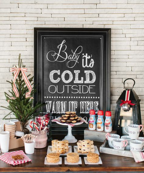 Tips for Creating a Holiday Coffee + Hot Chocolate Bar | The TomKat Studio for @coffeemateusa #tomkatstudio #coffeemate #sp Winter Wedding Trends, Holiday Friends, Sweet Station, Diy Coffee Bar, Hot Chocolate Bar, Christmas Hot Chocolate, Home Coffee Bar, Hot Coco, Christmas Brunch