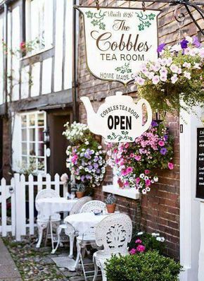 Tea room Rye England, Tea Room Decor, Vintage Tea Rooms, Cobbled Streets, 카페 인테리어 디자인, Shop Fronts, English Tea, Cafe Shop, Tea Shop