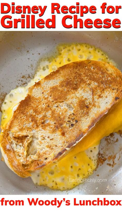 Disney Grilled Cheese, Grilled Cheese Sandwich Recipe, Cheesy Sandwich, Grilled Cheese Recipe, Cheese Sandwich Recipe, Grill Cheese Sandwich Recipes, Toy Story Land, Cheese Sandwich Recipes, Best Grilled Cheese