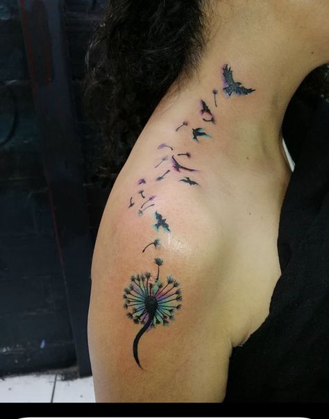 Tattoo Designs For Female, Shoulder Tattoos For Females, Best Friends Tattoo, Mutterschaft Tattoos, Blatt Tattoos, Shoulder Tattoo Designs, Dandelion Tattoo Design, Tattoo Leggings, Friends Tattoo