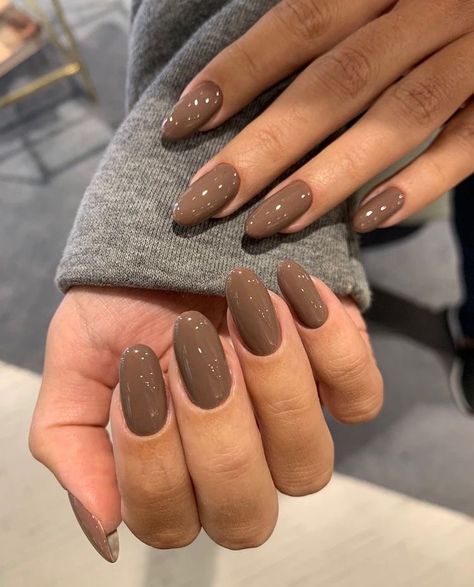 Fall Nude Nails, Kutek Disney, Brown Nails Design, Simple Fall Nails, Maroon Nails, September Nails, November Nails, Smink Inspiration, Almond Shape Nails