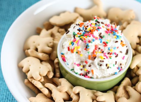 This Animal Cracker Funfetti Cake Batter Dip would make the perfect recipe for a party or family gathering and would also make a fun after school snack. One Year Old Birthday Party Animal Theme, Easy Animal Birthday Cake, Wild One Birthday Party Snacks, Zoo Animal Decorations, Party Animal Cake Pops, Two Wild Snack Ideas, Animal Cracker First Birthday, 4ever Wild Birthday Girl, Wild Animal Themed Food