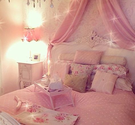 『pιn : ѕoyvιrgo』 ♡soyvirgo.com♡  #website #pink #room #pinkroom #bed #bedding #vintage #shabbychic  #home #decor #interiordesign Light Pink Bedrooms, Princess Bedrooms, Princess Bedroom, Dekorasi Kamar Tidur, Pink Bedrooms, Princess Room, Girly Room, Shabby Chic Bedrooms, Big Girl Rooms