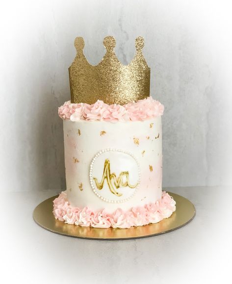 Once Upon A Time Birthday Party Cake, Simple Princess Theme Birthday Cake, Princess Smash Cake 1st Birthday, Simple Princess Cake Ideas, Small Princess Cake, Simple Princess Cake, Princess Smash Cake, Princess Smash Cakes, Pink Princess Birthday