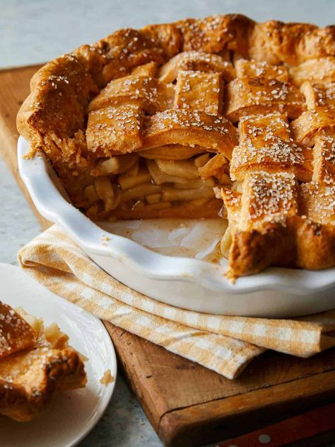 Breakfast Seafood, Cosy Food, Fish Dessert, Traditional Apple Pie Recipe, Vegetable Breakfast, Food Polls, Fall Dessert Recipes Easy, Traditional Apple Pie, Steak Grill