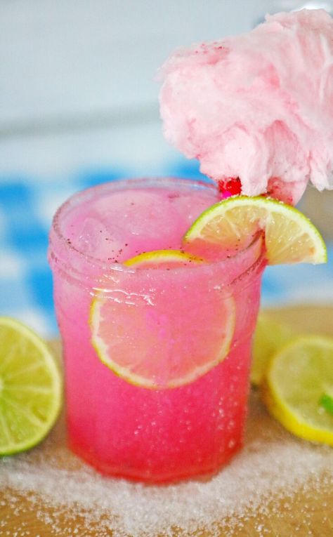 Cotton Candy Margarita, Mixed Drinks Alcohol Recipes, Marshmallow Vodka, Welcome Drinks, Pear Vodka, Easter Cocktails, Fun Drink Recipe, Candy Cocktails, Cocktail Drinks Alcoholic