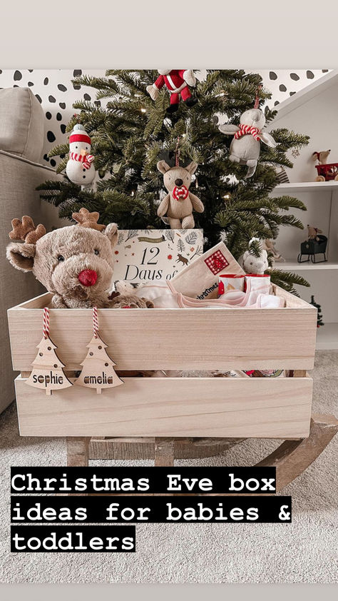 Diy Christmas Eve Box, Christmas Eve Box For Kids, Christmas Eve Box Ideas, Newborn Christmas Gifts, Christmas Eve Traditions, Toddler Christmas Gifts, Christmas Themes Decorations, Christmas Baskets, The Magic Of Christmas