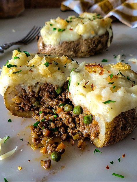 Shepherd’s Pie Stuffed Potatoes | The Lemon Apron Stuff Baked Potatoes, Stuffed Potatoes, Stuffed Baked Potatoes, Potato Toppings, Cheesy Potato, Comfort Food Recipes Dinners, Cottage Pie, Shepherd's Pie, Gluten Free Recipes For Dinner