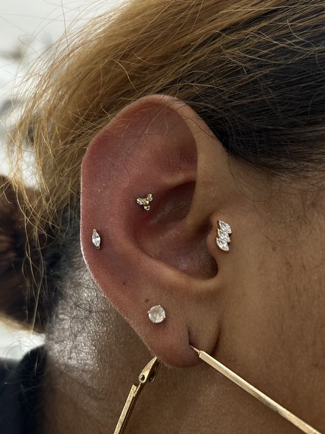 MINI CURATION COMING IN HOT 🔥  TRAGUS, MID HELIX, AND OUTER CONCH BY @lobopiercings   Soho, Union Square, and Williamsburg  11AM-9PM 7 DAYS A/W🕘 WALK-INZ OR BOOK ONLINE..📕 TATTOOS & PIERCINGS, NO ATTITUDE, NO MISERABLE HOOPS TO JUMP THROUGH....🚫 WALK-INZ WELCOME OR BOOK ONLINE AT ⚔️livebytheswordtattoo.com⚔️ . . . . #livebythesword #earcuration #piercingcheck #nycpiercing #piercingjewelry Contra Conch, Mid Helix Piercing, Outer Conch Piercing, Outer Conch, Ear Curation, Pretty Ear Piercings, Cute Ear Piercings, Conch Piercing, Union Square