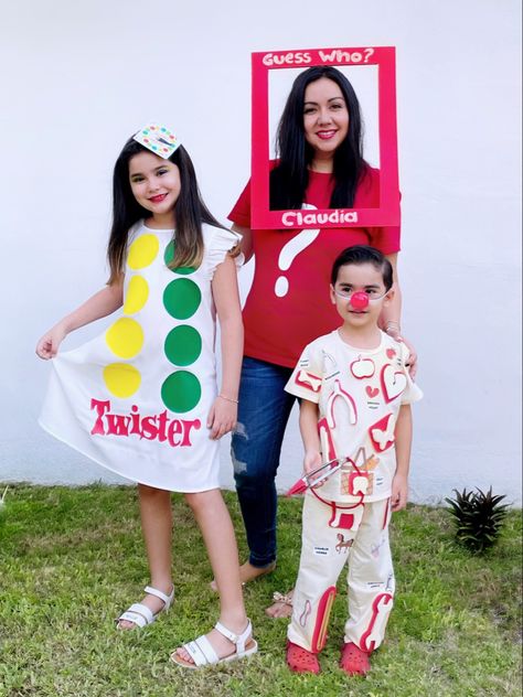 Board games: Guess who, Operation and Twister costume for halloween #halloweencostume #bordgames #twistergame #operationgame #guesswho Board Game Group Costumes, Game Board Halloween Costumes, Board Game Outfit Ideas, Guess Who Halloween Costume, Halloween Game Costumes, 80s Toys Costumes, Twister Costume Diy, Board Game Dress Up Ideas, Board Games Costumes