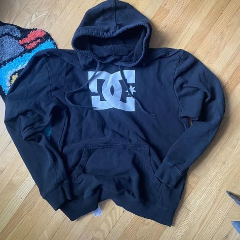 Dc Hoodie, Dc Skate, Hoodie Y2k, Christmas Board, Dc Shoes, Collage, Christmas, Pins