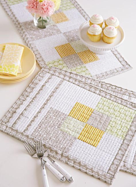 102677037_82060351976e4a17b9746c9511c7848c15f8a644_web Fun Table Runner, Quilted Placemat Patterns, Table Topper Patterns, Quilted Table Runners Patterns, Place Mats Quilted, Placemats Patterns, Holiday Table Decorations, Table Runner And Placemats, Table Runner Pattern