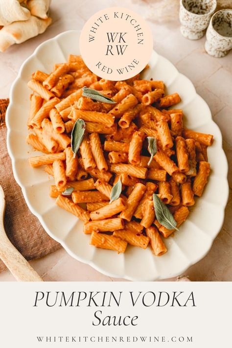 Pumpkin Vodka Sauce with Penne Pasta Alla Vodka Sauce, Easy Pumpkin Pasta, Pumpkin Pasta Sauce Recipe, Pumpkin Pasta Recipe, Pumpkin Pasta Sauce, Vodka Sauce Pasta, Autumn Recipes Vegetarian, Savory Pumpkin, Pasta Sauce Recipe