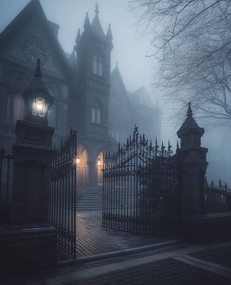 Manor Aesthetic, Dark Mansion, Gothic Manor, Goth Houses, Mansion Aesthetic, Gothic Mansion, Victorian Manor, Vampire Aesthetic, Spooky House