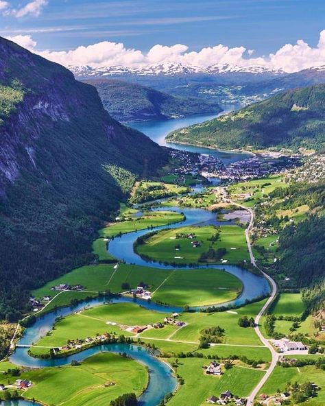 Nordland Norway. - 9GAG राधा कृष्ण वॉलपेपर, Beautiful Norway, Norway Fjords, Live Beautiful, Nordland, Vacation Tips, Norway Travel, Awesome Places, Destination Voyage