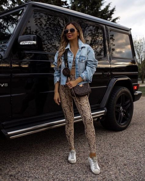 My Guide To Buying A Gucci Belt - Mia Mia Mine Spring Activewear, Louis Vuitton Purses, Mia Mia Mine, Pochette Louis Vuitton, Louis Vuitton Multi Pochette, Look Legging, Snakeskin Leggings, Mia Mia, Black Leggings Outfit