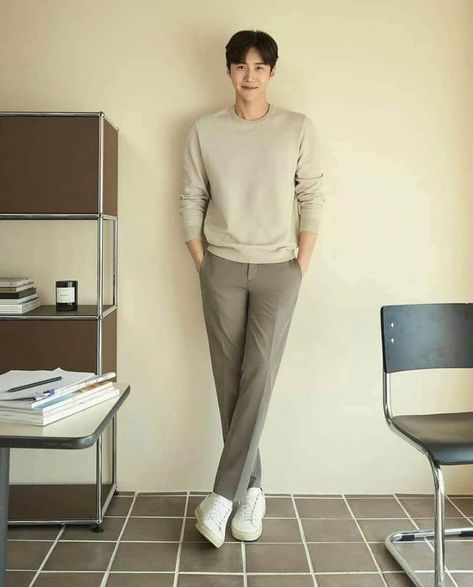 Boy Ootd, Boys Korean, Korean Street Fashion Men, Kpop Fashion Men, Kim Seonho, Kim Seon Ho, Mens Smart Casual Outfits, Minimalist Fashion Men, Smart Casual Men