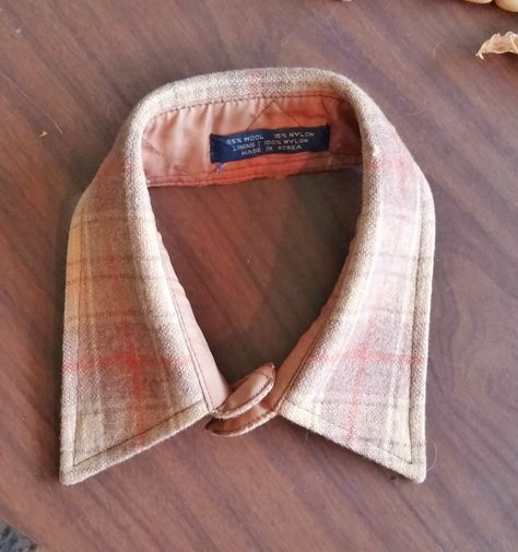 There are so many things you can make with ONE upcycled flannel shirt, here are FIVE projects! Plaid Shirt Refashion, Flannel Shirt Crafts, Things To Make With Flannel, Shirt Cuffs Repurpose, Projects With Flannel Fabric, Flannel Crafts Projects Ideas, Memory Projects From Clothes, Flannel Upcycle Diy, Upcycle Flannel Shirt Diy