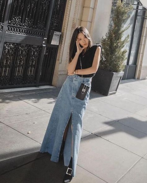 Denim Long Skirt Outfit, Jeans Skirt Outfit, Long Denim Skirt Outfits, Denim Maxi Skirt Outfit, Long Black Pencil Skirt, Long Denim Skirt Outfit, Long Jeans Skirt, Jeans Long Skirt, Skirt Outfit Summer