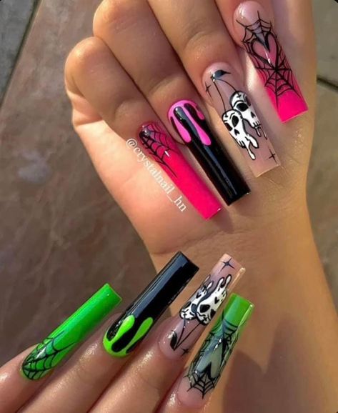 Long Acrylic Nails Coffin Halloween, Green Halloween Nails Acrylic, Halloween Baddie Nails, Crazy Halloween Nails, Green Halloween Nails, Autumn Nails 2023, Halloween Gel Nails, Spooky Season Nails, Summer Nail 2023