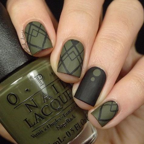 Matte olive green and black geometric with OPI 'Suzi - The First Lady of Nails' By IG@polish_drops Design Ongles Courts, Unghie Nail Art, Geometric Nail Art, Short Coffin Nails, Geometric Nail, Her Nails, Super Nails, Bride Nails, Trendy Nail Design