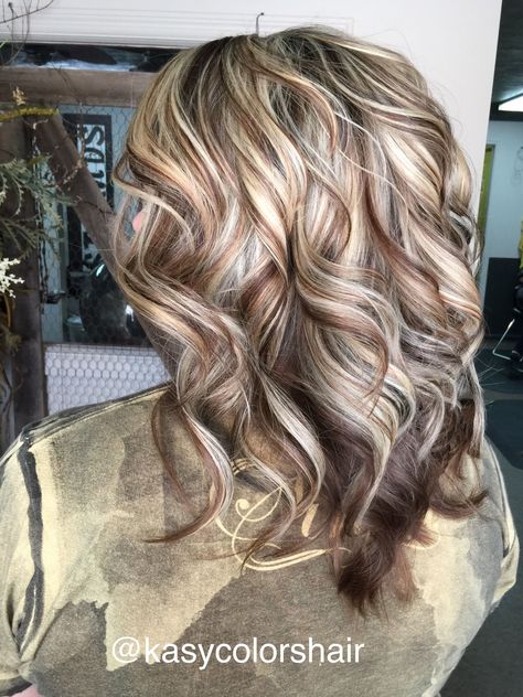 Blonde highlight & brown lowlight @kasycolorshair #lewisburgtn #strandssalon Highlight Brown, Blonde Highlight, Low Lights Hair, Hair Color Highlights, Hair Color And Cut, Short Hairstyle, Fall Hair Color, Long Blonde Hair, Great Hair