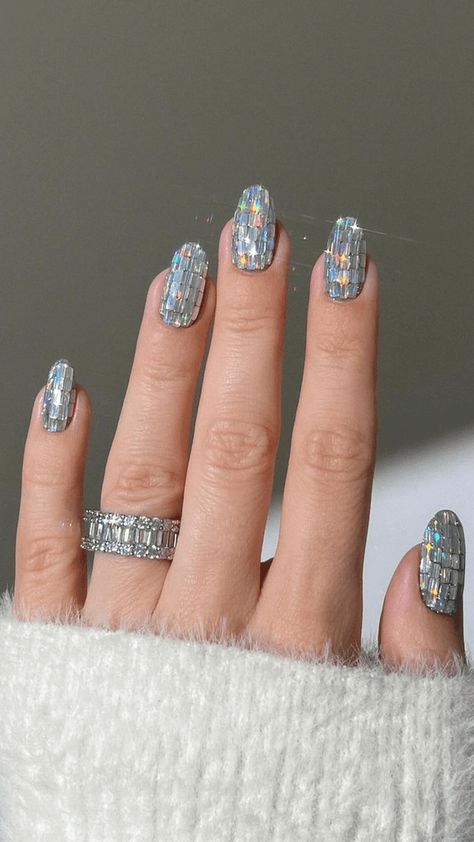 Disco Ball Nails Are Like a Party for Your Fingertips—Here's How to Get the Look Party Nails Designs Birthday, Disco Nail Designs, Disco Nail Ideas, Disco Ball Nails Designs, Mirror Ball Nails, Disco Gel Nails, Disco Ball Nail Art, Acrylic Nails Blue And White, Disco Nails 70s