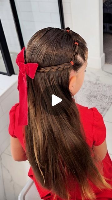 Sharon | Beauty content on Instagram: "Day 29/30 of back to school hairstyles 🍎✨️ How cute is this half up half down with the braids crown? 😍 Tag me if you try it 🫶🏻  #kidshairstyles #halfuphalfdown #backtoschoolhairstyles #braids  #picturedayhair #preschoohairstyle #easykidshair" Braids Crown, Homecoming Hairstyles Curly, Shoulder Length Wavy Hair, Picture Day Hair, Easy Hairstyles For Kids, Cute Hairstyles For School, Wedding Hair Up, Easy Everyday Hairstyles, Half Ponytail