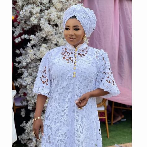 Lace Dress Styles For Women, Bubu Gown Styles Lace, Cord Lace Gown Styles, Lace Gown Styles Nigerian, African Lace Dress, Kaftan Lace, Organza Tops, White Lace Dress Long, Lace Kaftan