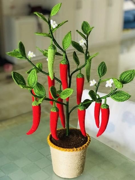 Crochet Chili Pepper, Garden Crochet, Snowflakes Real, Crochet Snowflake, Snowflake Patterns, Crochet Snowflake Pattern, Unique Symbols, Crochet Plant, Crochet Snowflakes