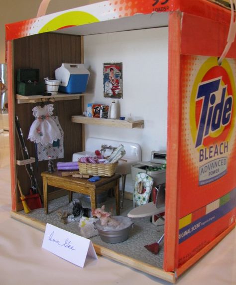 Shadowbox Ideas Diy, Wad Of Money, Miniature Laundry Room, Room In A Box, Room Box Miniatures, Detergent Bottles, Vitrine Miniature, Room Boxes, Mini Doll House