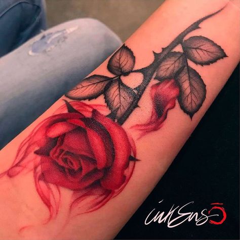 Fire Rose Tattoo, 27 Tattoo, Rosen Tattoo Frau, Fire Rose, Rose Tattoo Meaning, Tattoo Red, Rose Tattoos For Women, Tattoo Schrift, Flame Tattoos