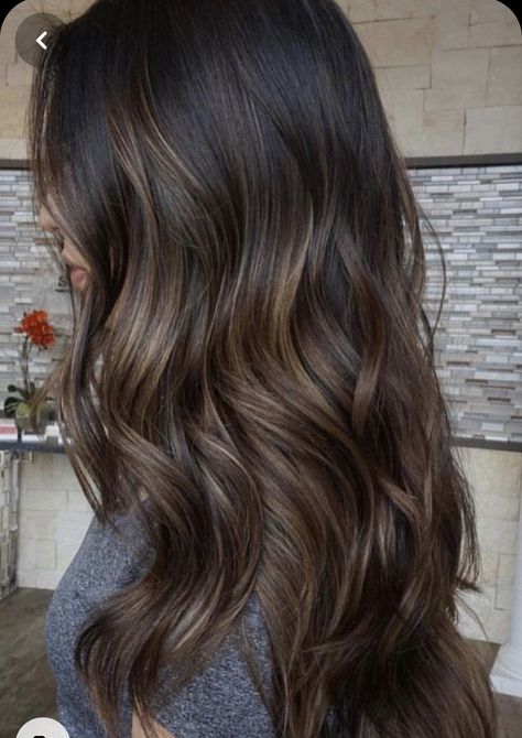 Brown Hair Shades, Long Shiny Hair, Chocolate Brown Hair Color, Blond Balayage, Brown Hair Inspo, Brunette Balayage, Gorgeous Hair Color, Balayage Blonde, Vlasové Trendy