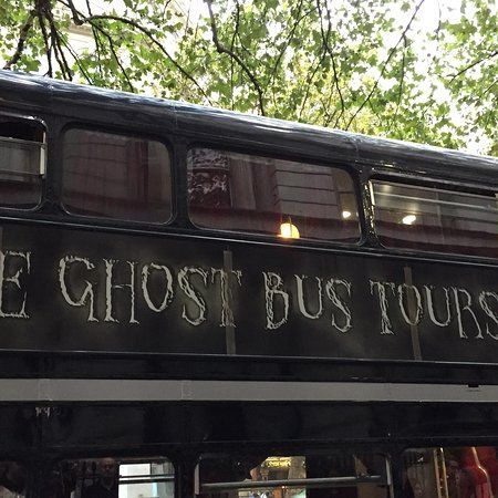 Uk Adventure, London 2022, Bus Tour, London Tours, Ghost Tour, Halloween 2020, The Ghost, London England, Looking Up