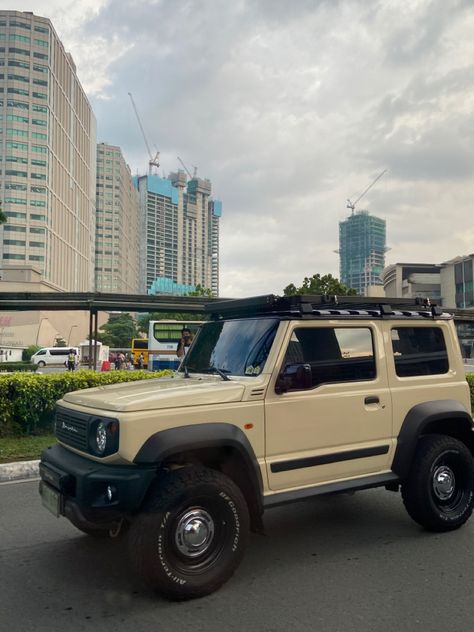 Suzuki Jimny Wallpaper Aesthetic, Suzuki Jimmy Aesthetic, Jimny Suzuki Aesthetic, Pretty Cars Aesthetic, Jimny Aesthetic, Jeep Car Aesthetic, Suzuki Jimny Aesthetic, Jimmy Car, Suv Aesthetic