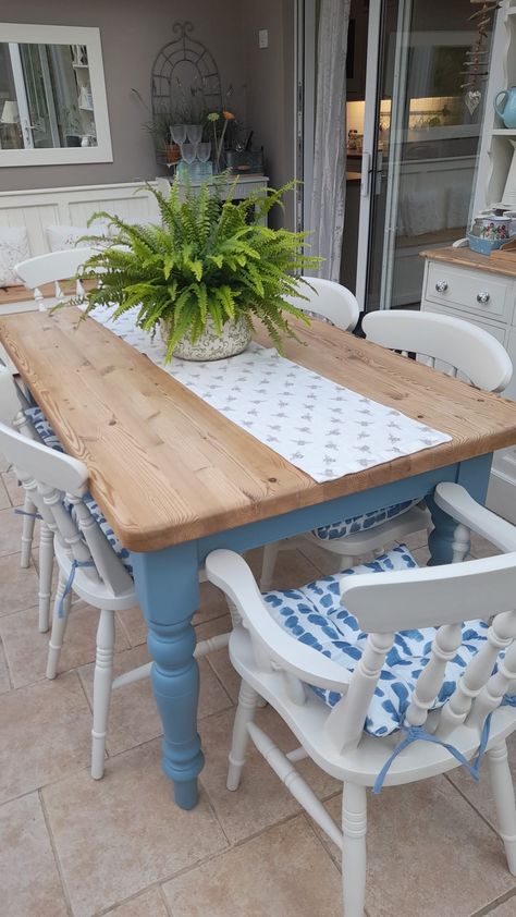 Refurbish Dining Room Table Wood, Refurbished Furniture Dining Table, Old Dining Room Table Makeover, Refurbished Wooden Table, Redone Dining Room Table, Flipping Dining Table, Painted Dining Table And Chairs Colors, Chalk Painted Dining Table And Chairs, Colored Kitchen Table